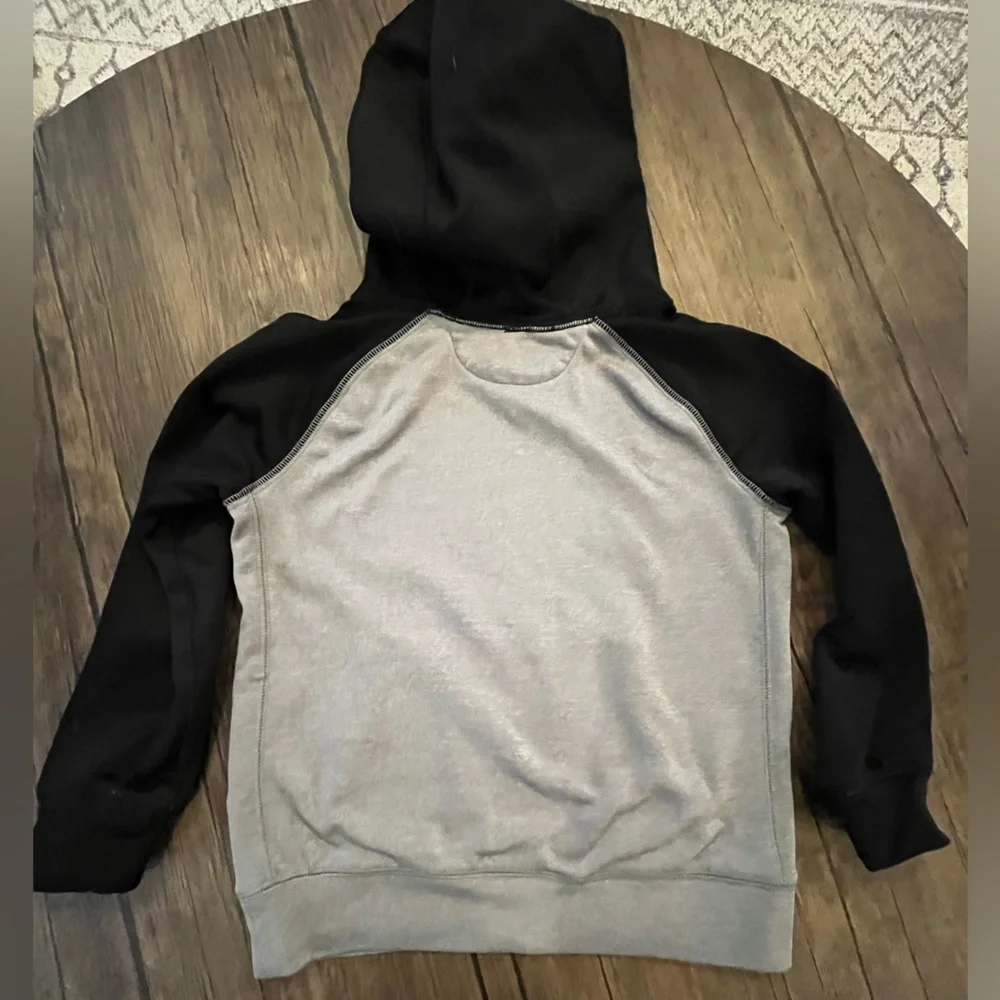 Ralph Lauren kids SZ small polyester hoodie. Black grey & red. Good condition